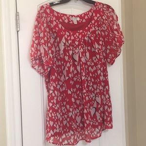 Cute red and white blouse w/slit short sleeves